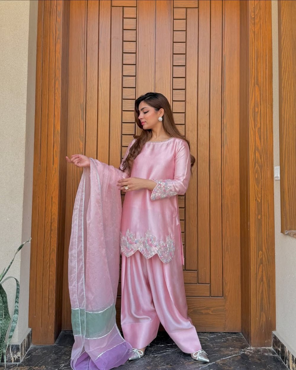 Noor-e-Gulabi Farsi Suit