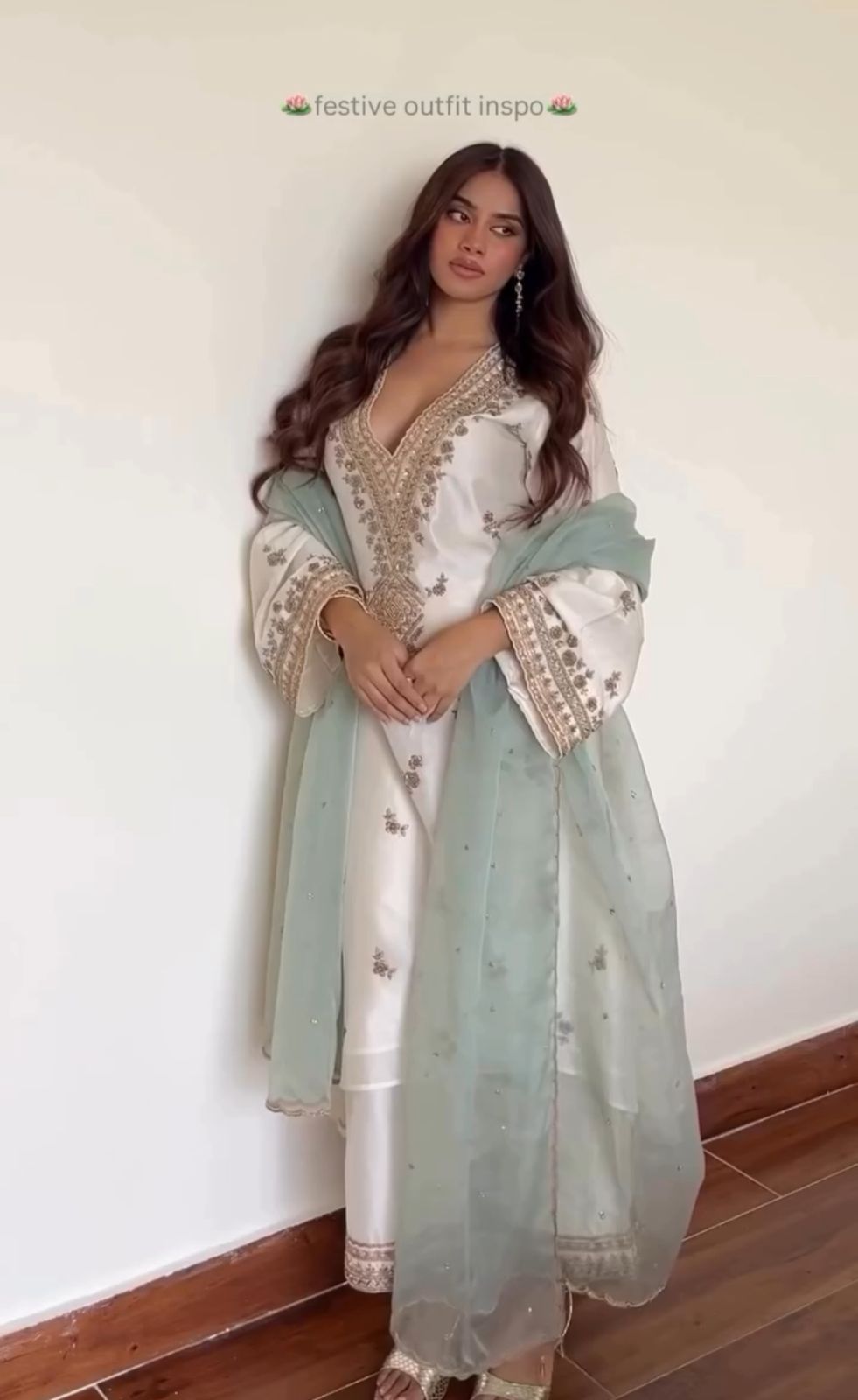 Noor-E-Afreen Kurta Set