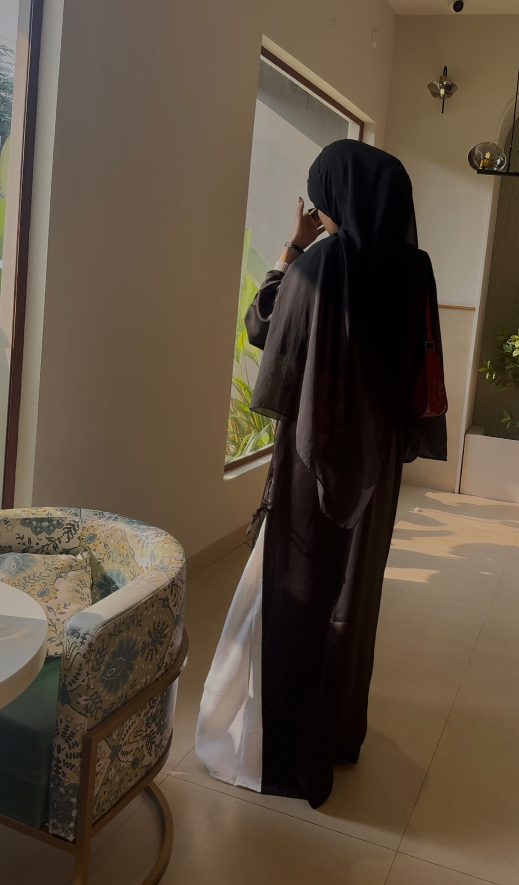 Monochrome Grace Abaya