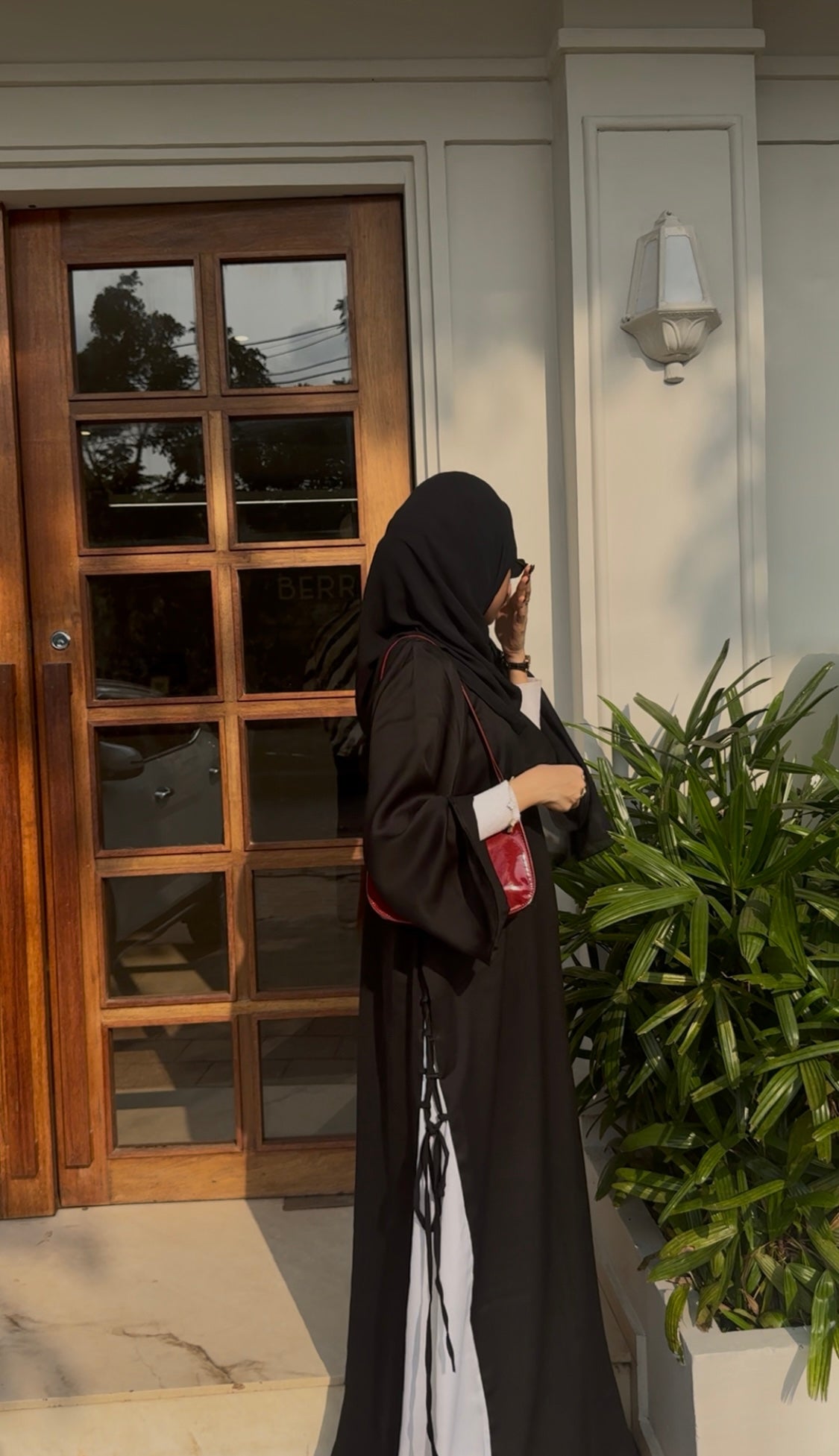 Monochrome Grace Abaya