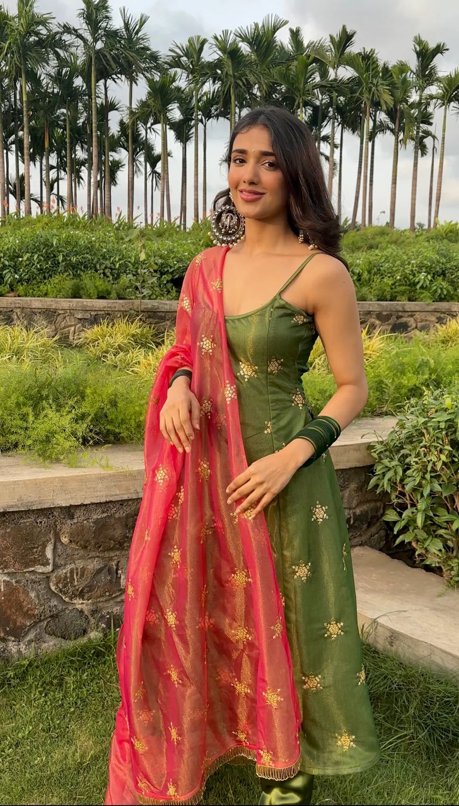 Noor-e-Gulab Suit set