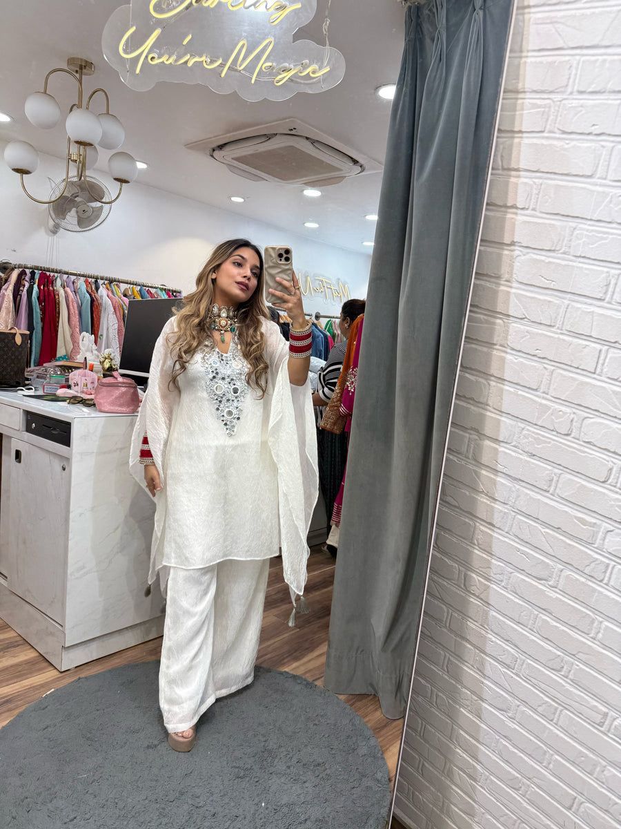 Aaina-e-Noor Kurta Set