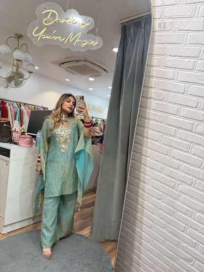 Aaina-e-Noor Kurta Set