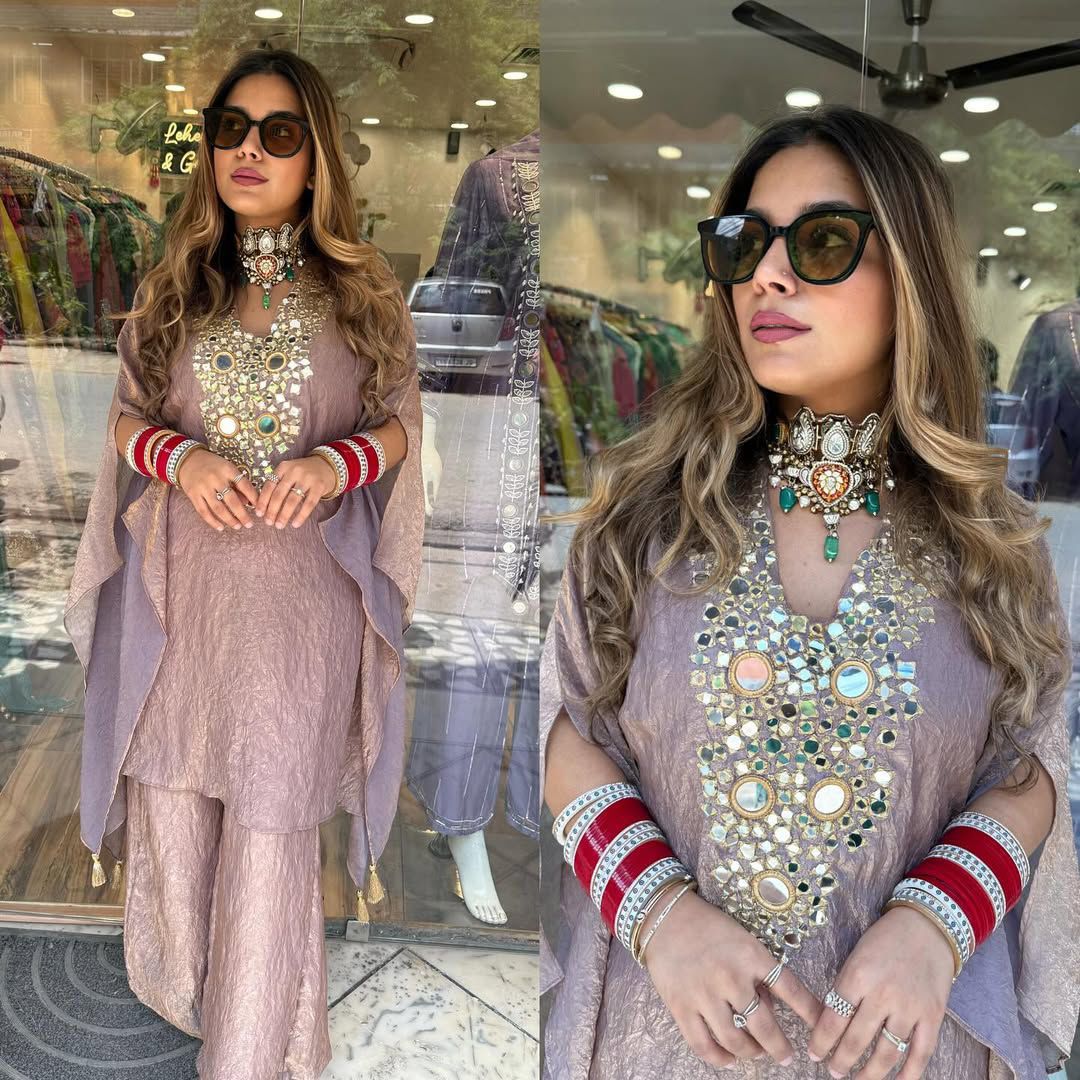 Aaina-e-Noor Kurta Set