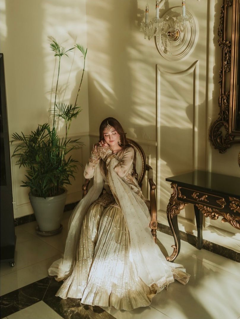 Gulnaar Nazakat Sharara Set