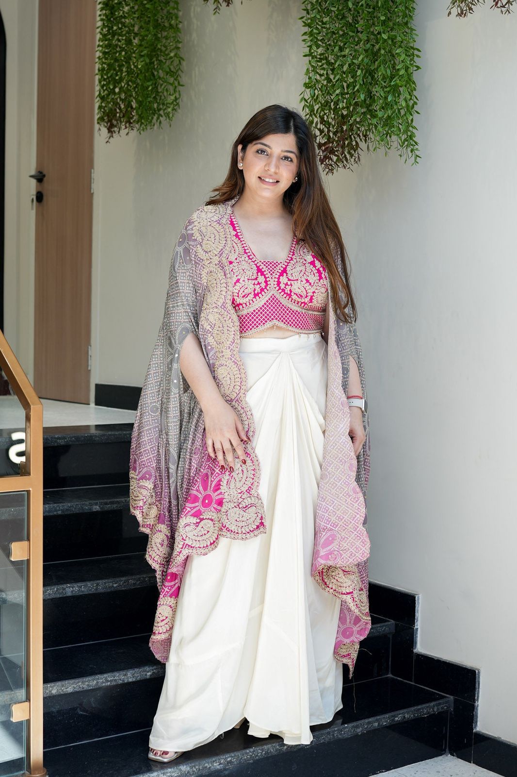 Jashn-E-Husn Cape Set