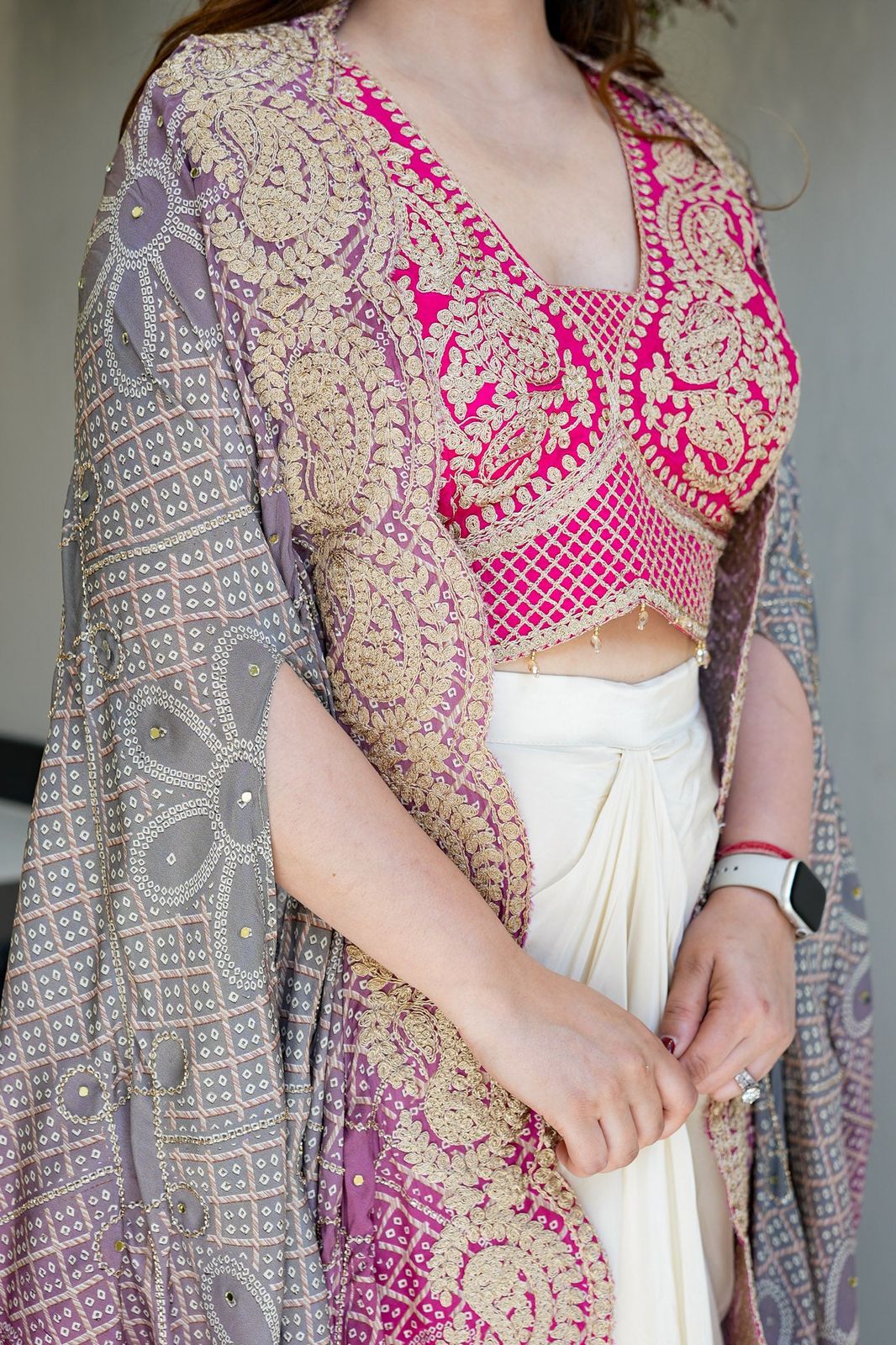 Jashn-E-Husn Cape Set