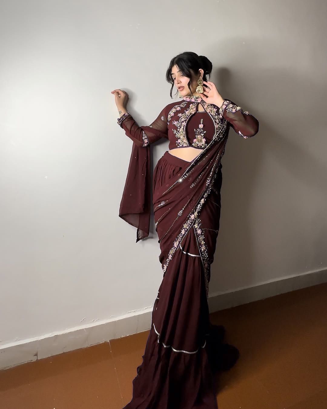 Mehr-E-Zaib Saree Ensemble