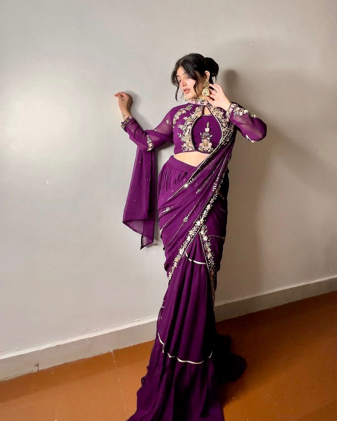 Mehr-E-Zaib Saree Ensemble