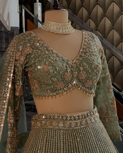 Zahira Mehrunisa Royal Lehenga