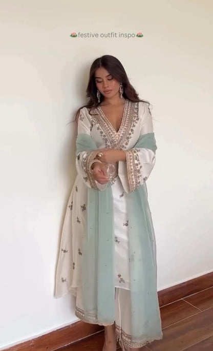 Noor-E-Afreen Kurta Set