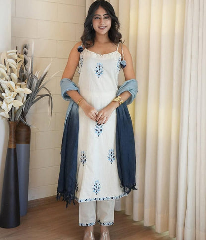 Afsana-E-Noor Safed Salwar Suit