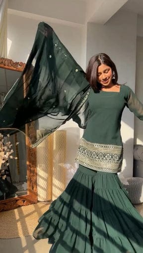 Sahiba-e-Noor Sharara Set